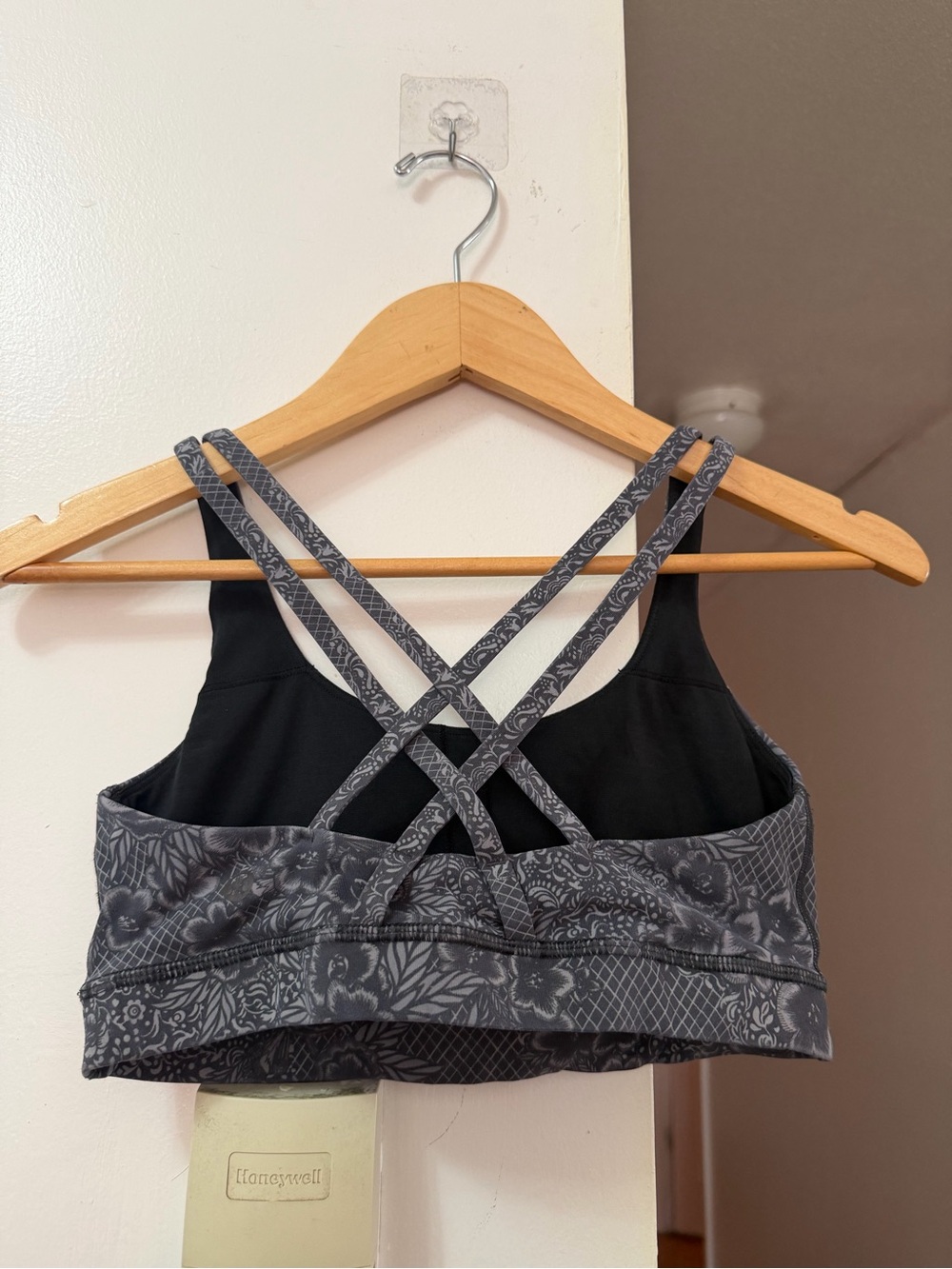 lululemon athletica Gray Floral Crisscross Strappy Sports Bra